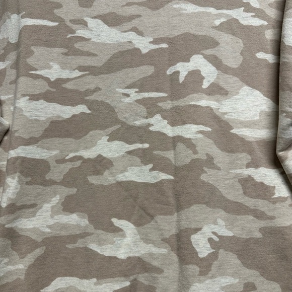 Athleta Cream Sweatshirt with Camouflage Pattern Womens Petite Medium - Picture 4 of 4